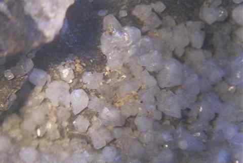 Apophyllite-(KF)